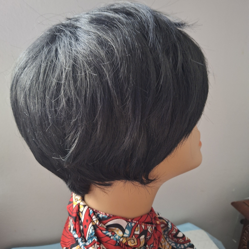 Elegant Black Women's Wig - Picture 4 of 9